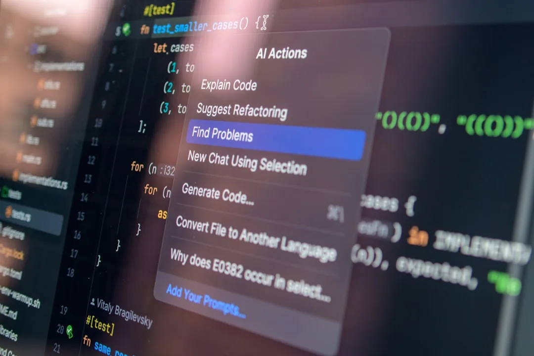 AI automatizacija - ekran s kodom i AI akcijama